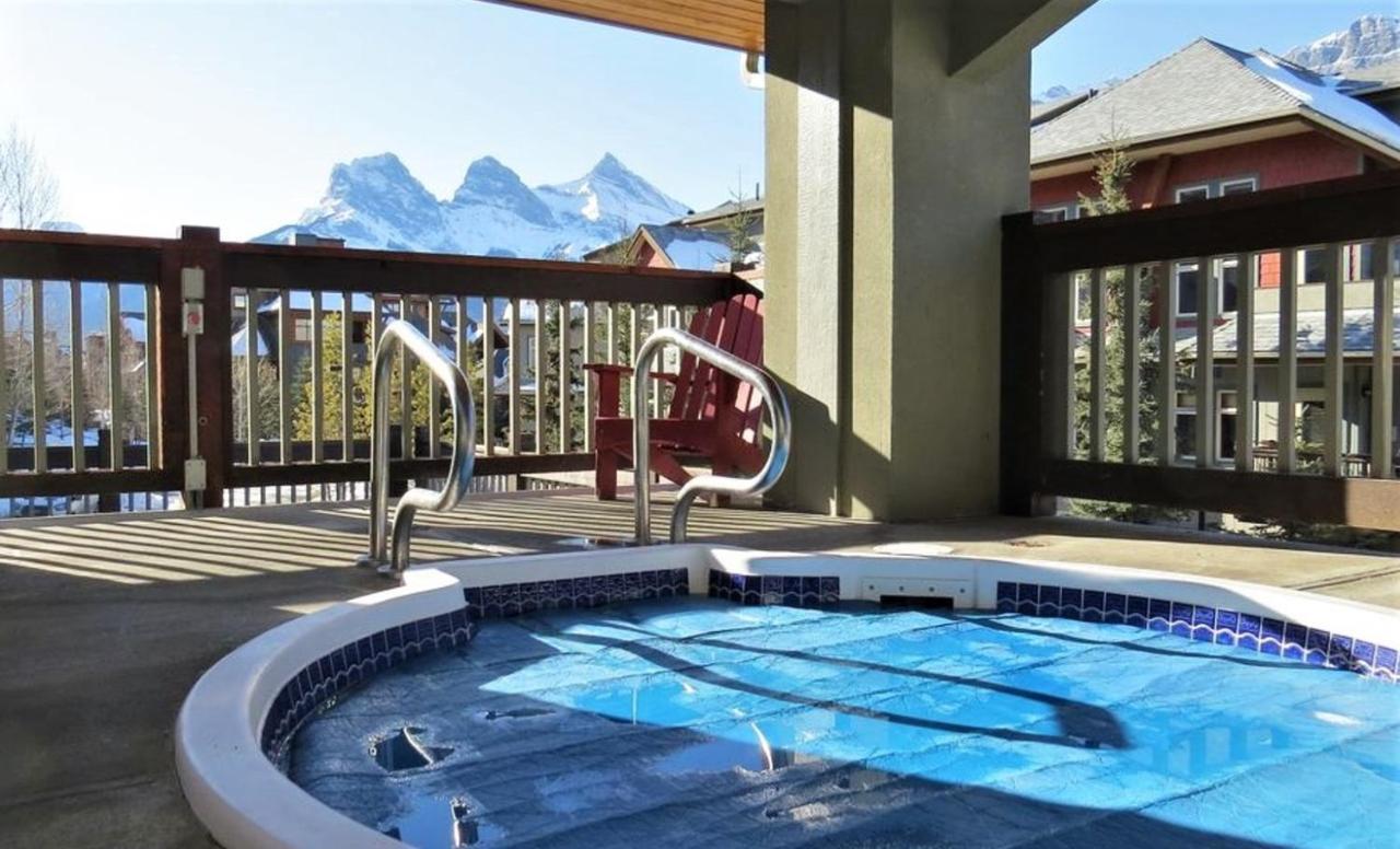 Renovated Condo, 2Br, 2Ba, Heated Pool, 3 Hot Tubs, Pets Welcome! Canmore Extérieur photo