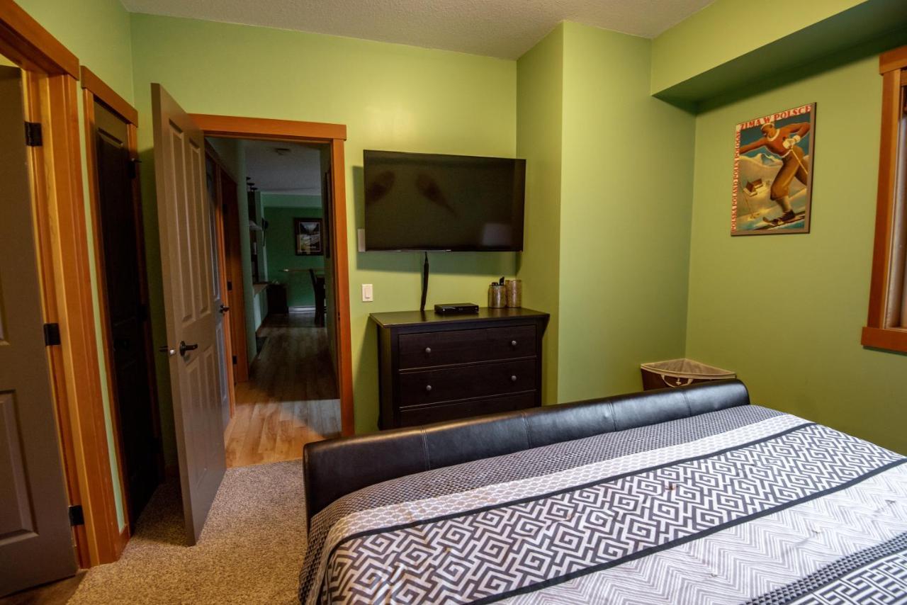 Renovated Condo, 2Br, 2Ba, Heated Pool, 3 Hot Tubs, Pets Welcome! Canmore Extérieur photo