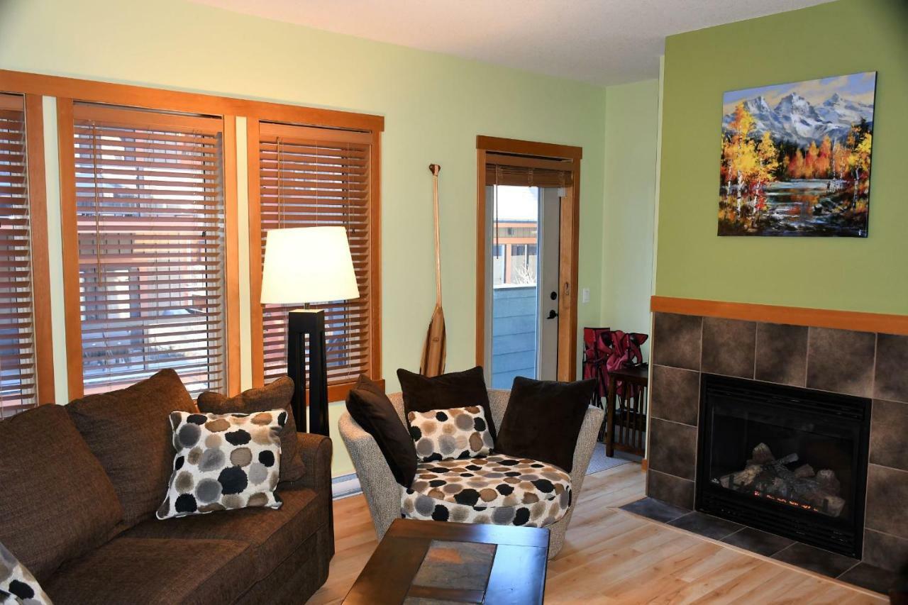 Renovated Condo, 2Br, 2Ba, Heated Pool, 3 Hot Tubs, Pets Welcome! Canmore Extérieur photo